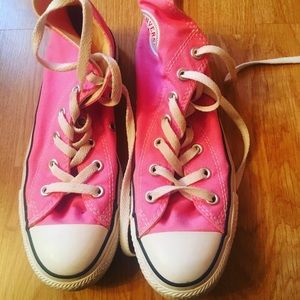 NWOT Women’s Converse, Pink Hightops, Size 6